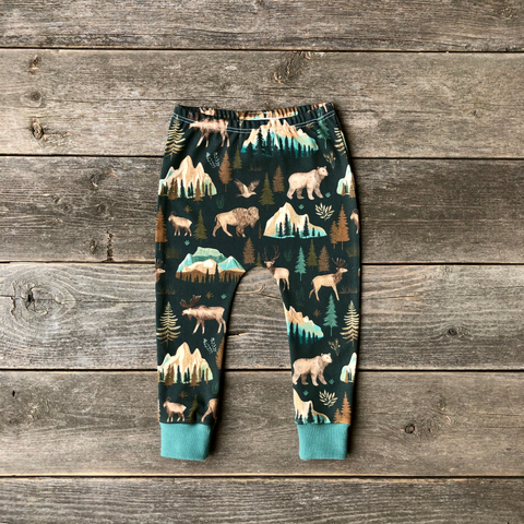 Where the Wild Things Roam Leggings