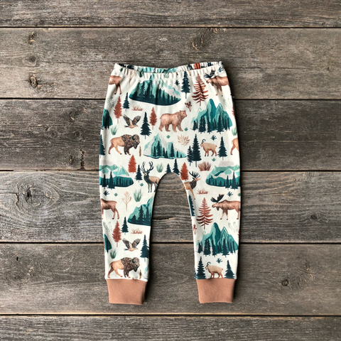 Where the Wild Things Roam Leggings (Light)